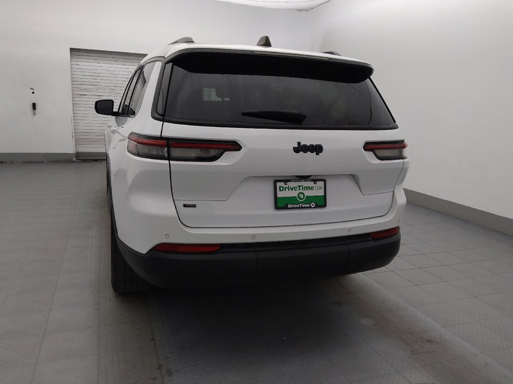Used 2023 Jeep Grand Cherokee L Laredo image 6