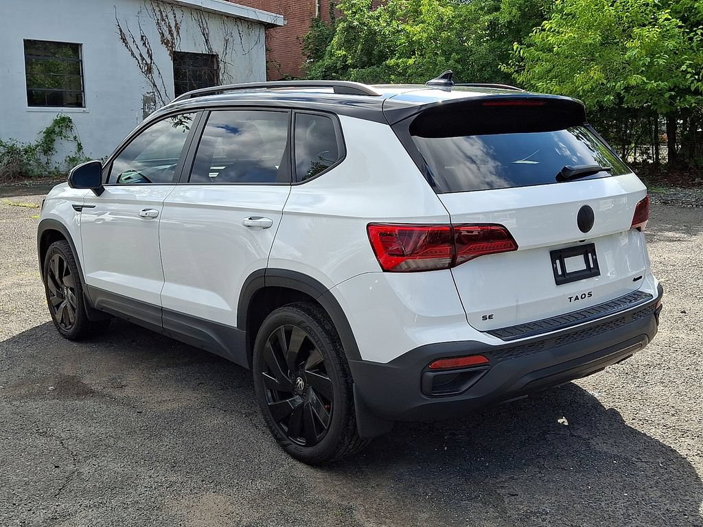 Used 2024 Volkswagen Taos SE AWD/4WD image 5
