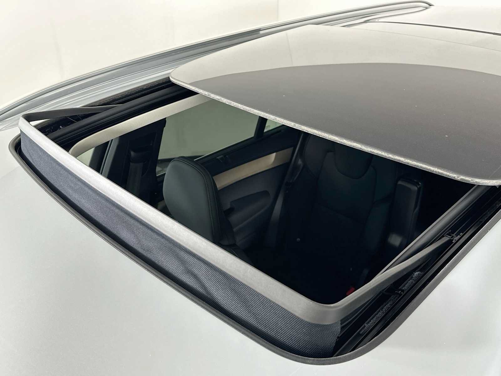New 2027 Volvo XC90 B6 Plus AWD/4WD image 19