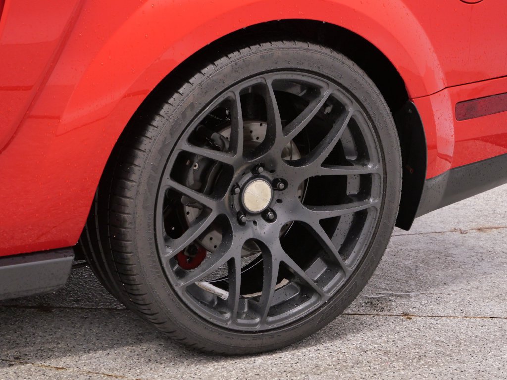 Used 2007 Ford Mustang Shelby GT500 RWD image 9