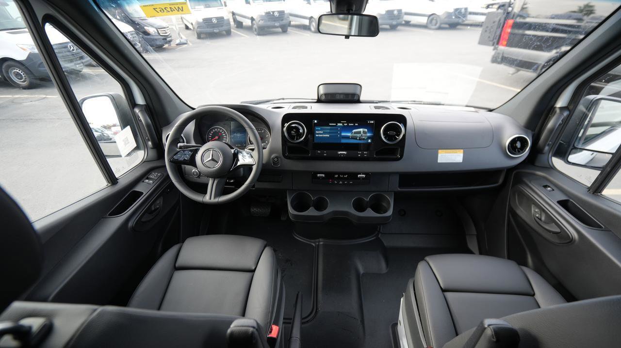 New 2025 Mercedes-Benz Sprinter 2500 image 16