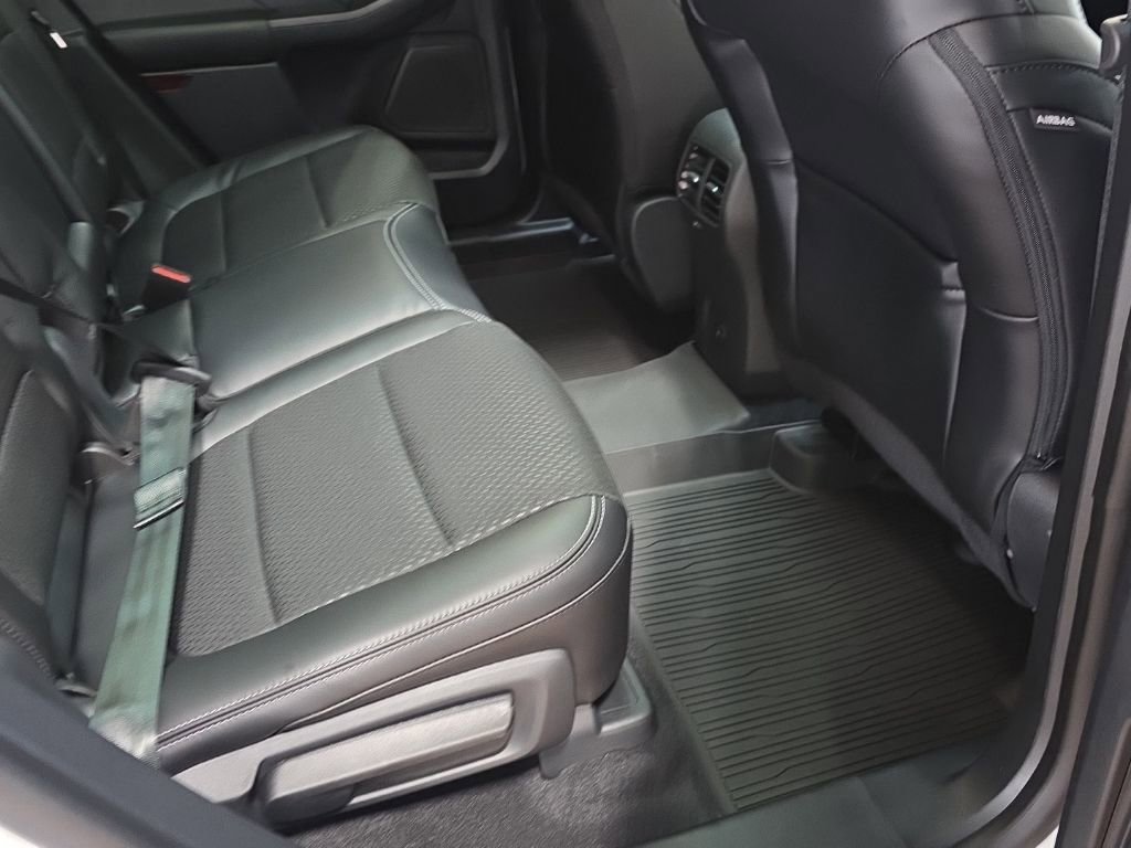 New 2026 Ford Escape SE w/ Class II Trailer Tow Package image 13