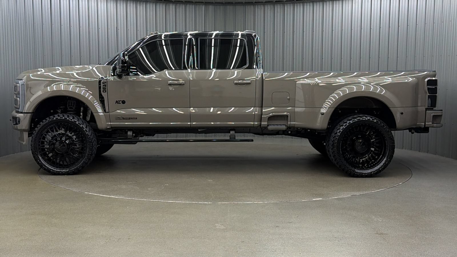 Used 2026 Ford F450 King Ranch w/ Chrome Package AWD/4WD image 2