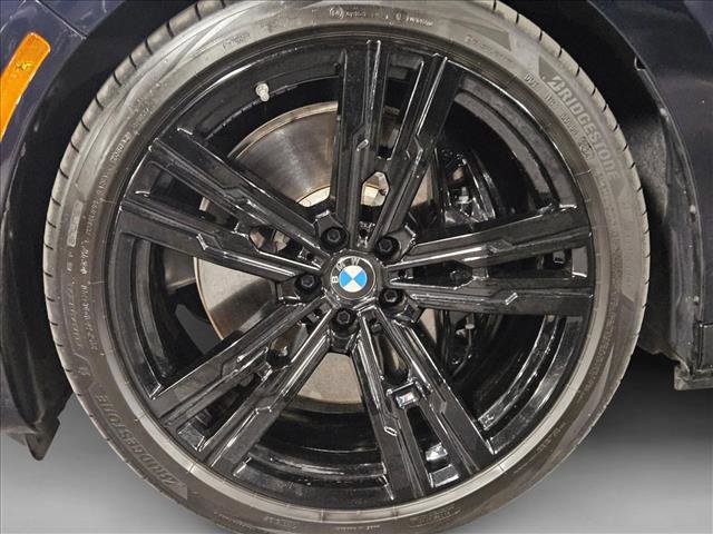 Used 2025 BMW i7 xDrive60 image 23