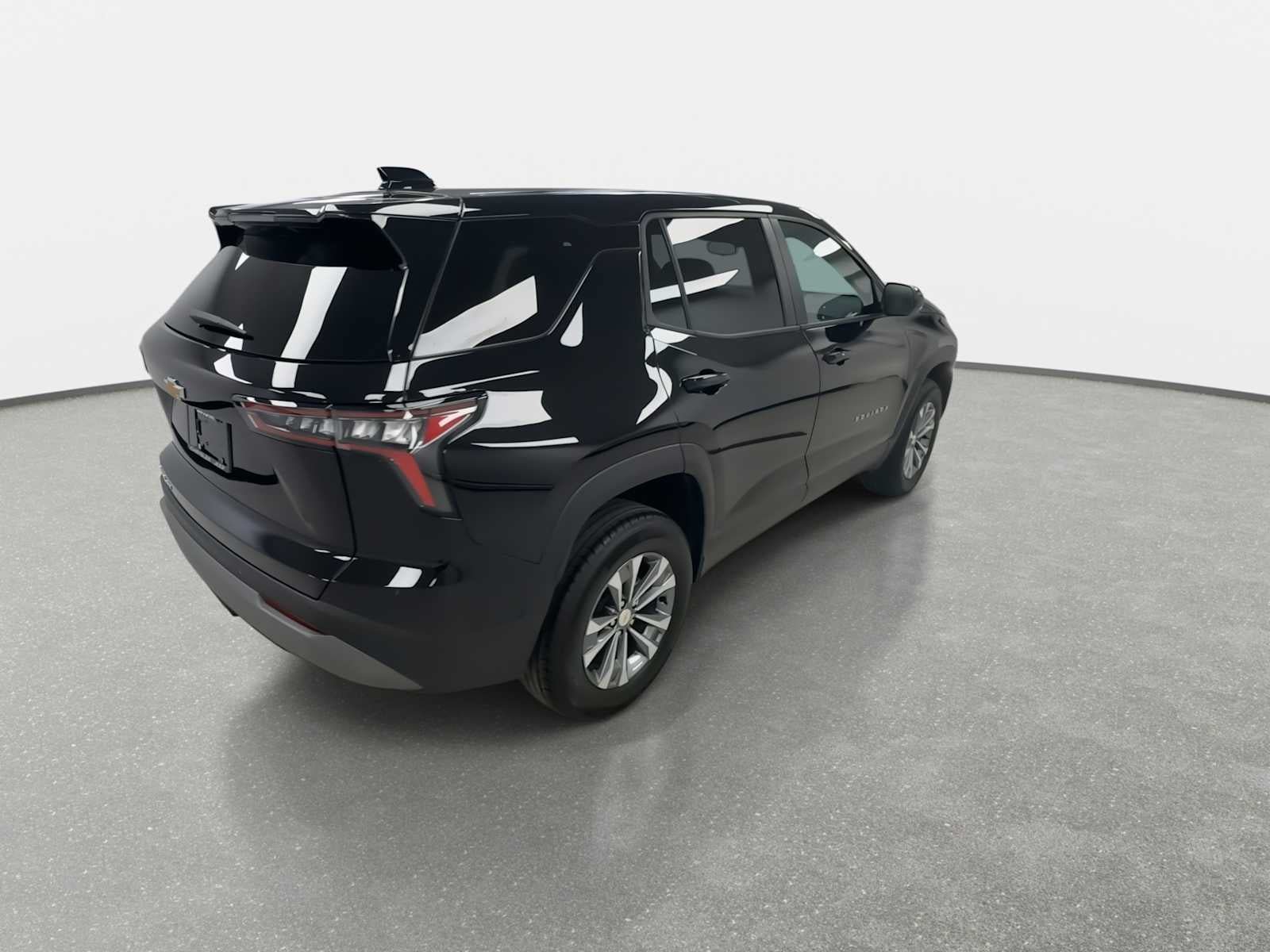 Used 2026 Chevrolet Equinox LT AWD/4WD image 8