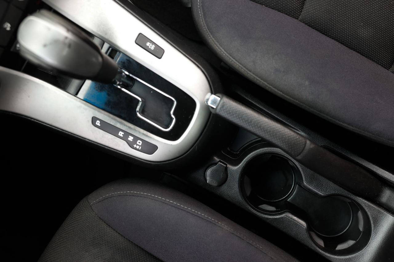 Used 2013 Chevrolet Cruze LT FWD image 35