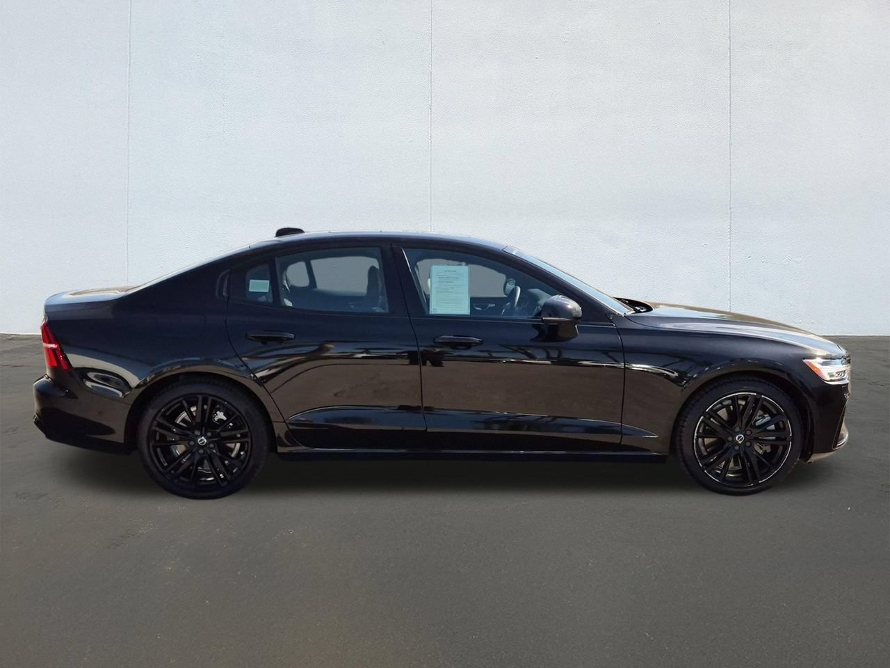 Certified 2024 Volvo S60 T8 Plus w/ Climate Package AWD/4WD image 4