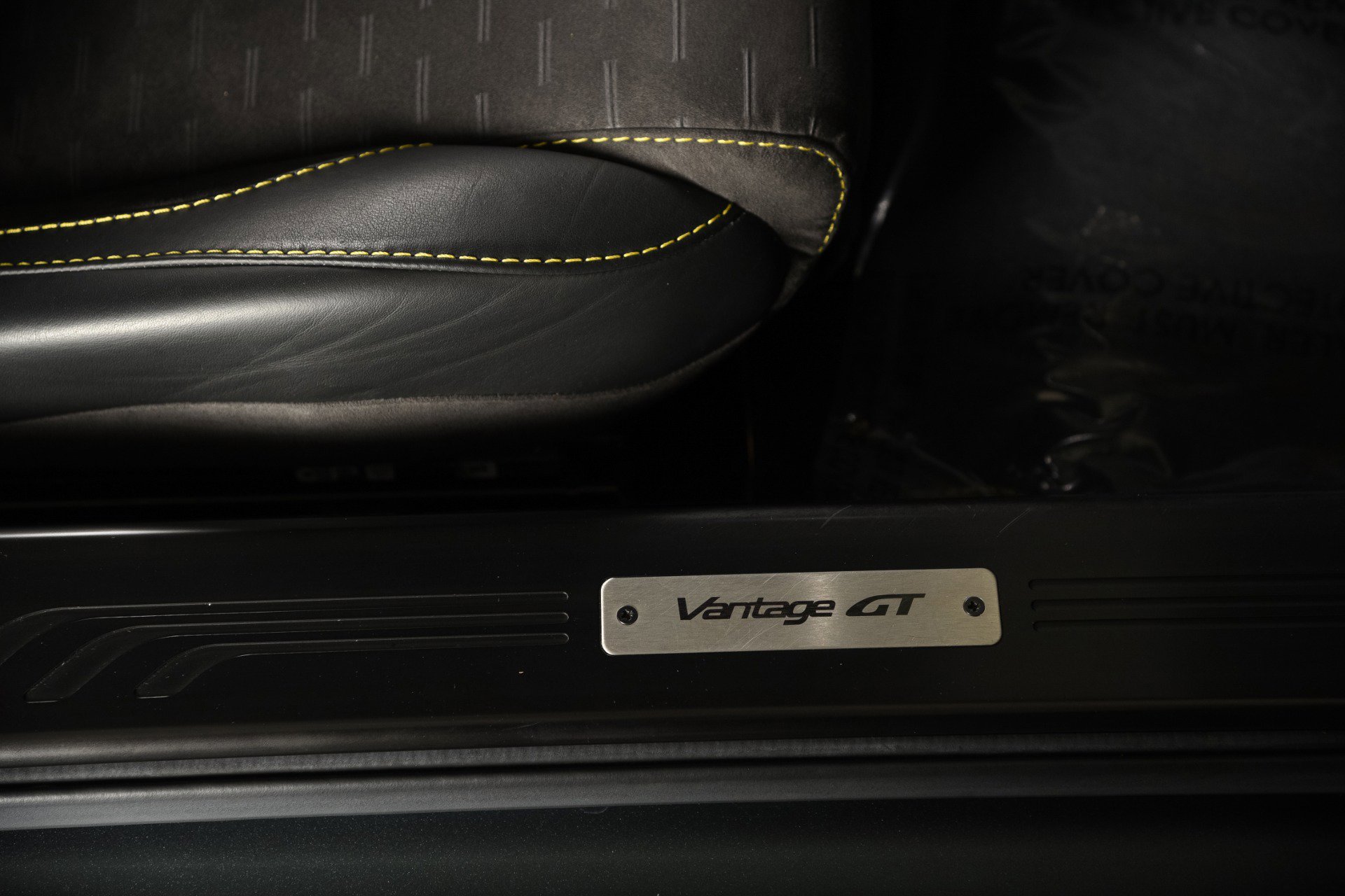 Used 2016 Aston Martin V8 Vantage GT RWD image 40