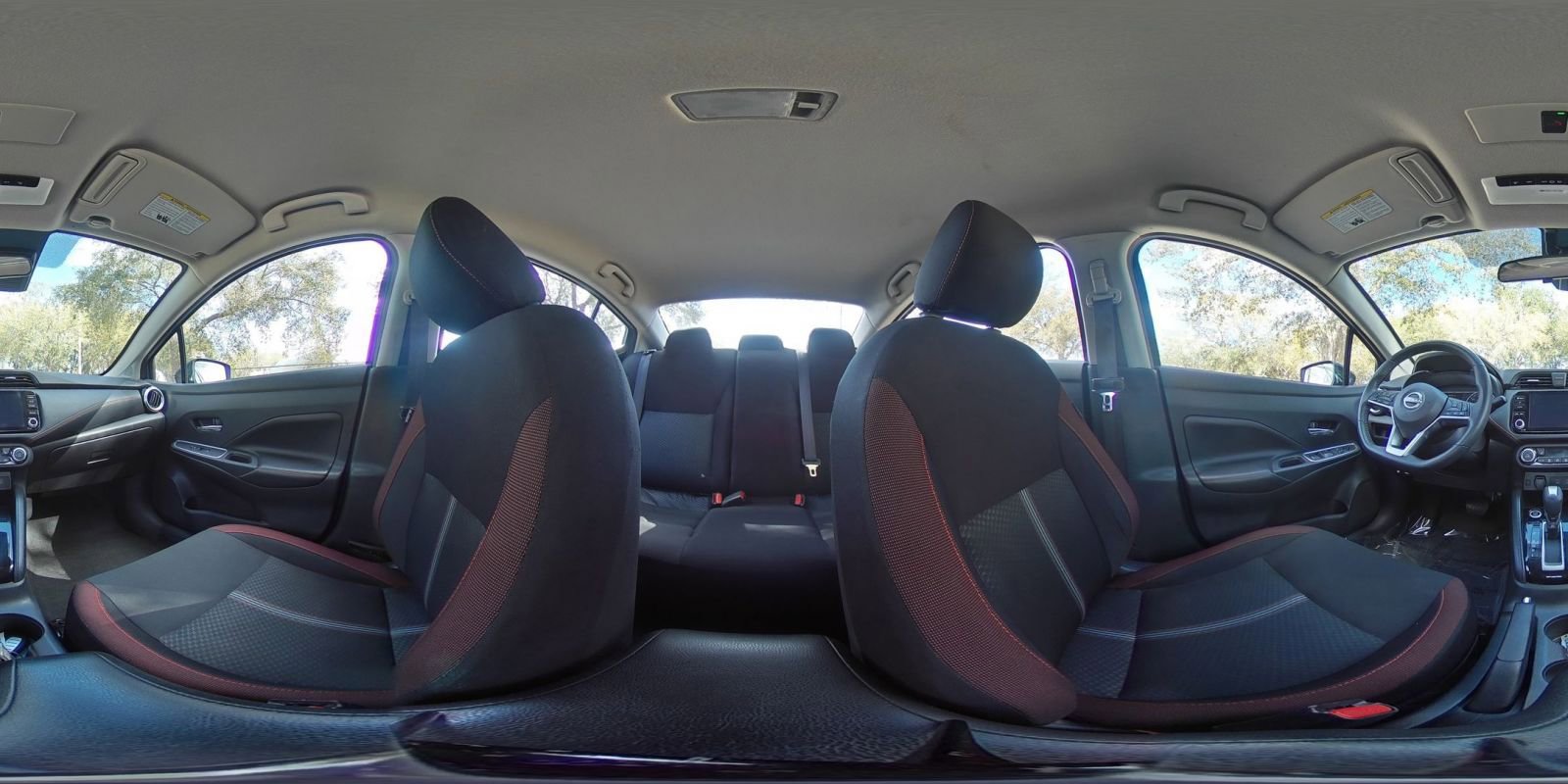 Used 2024 Nissan Versa SR image 38