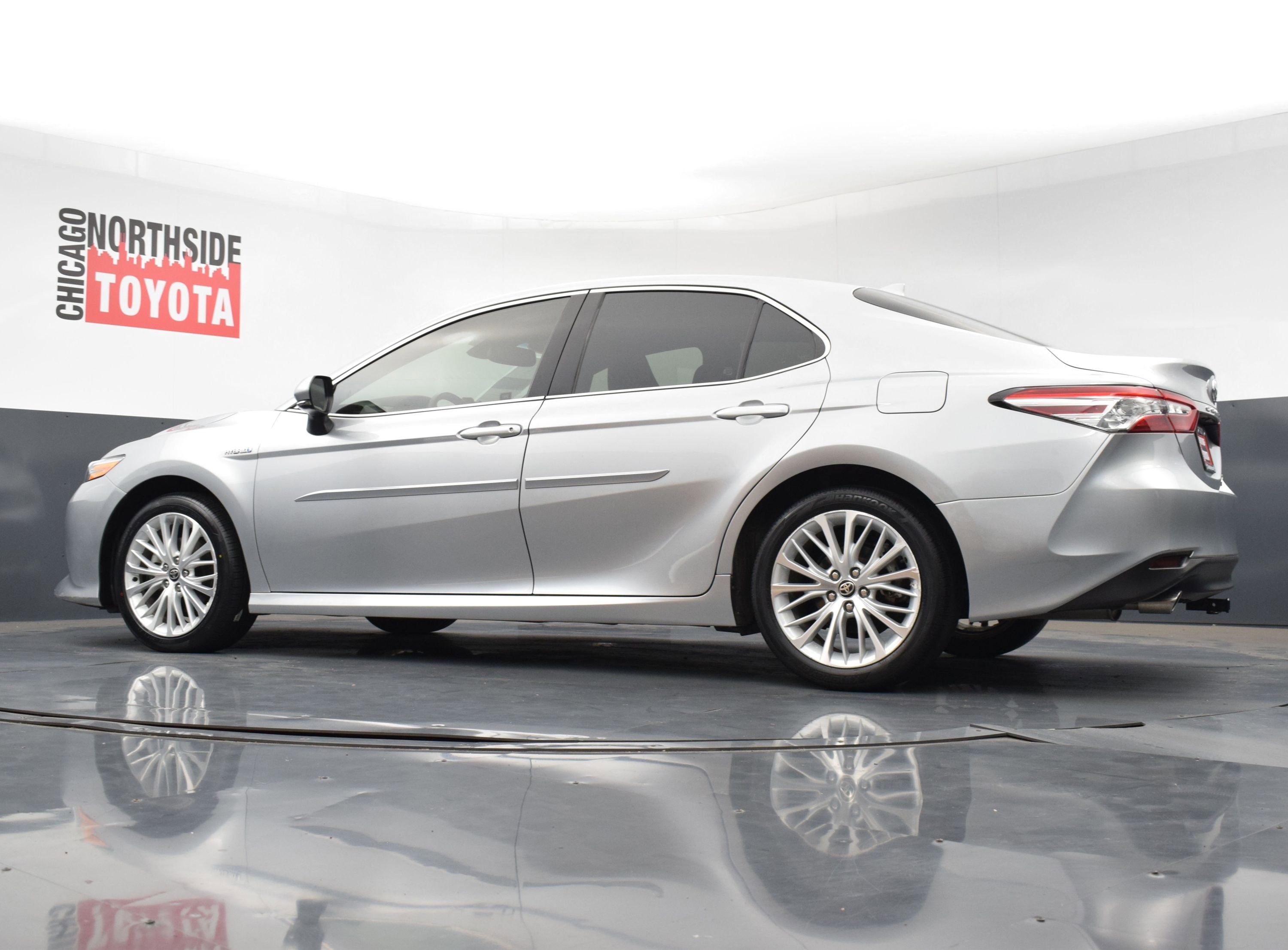 Used 2020 Toyota Camry XLE image 28