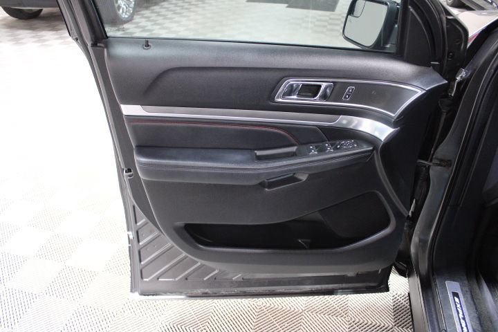 Used 2018 Ford Explorer Sport AWD/4WD image 19