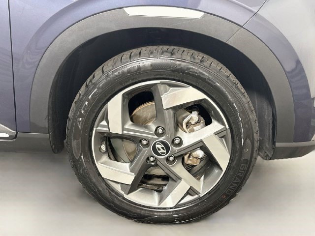 Used 2024 Hyundai Venue Limited FWD image 31