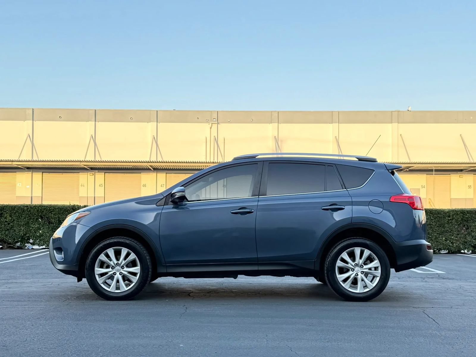 Used 2013 Toyota RAV4 Limited FWD image 7