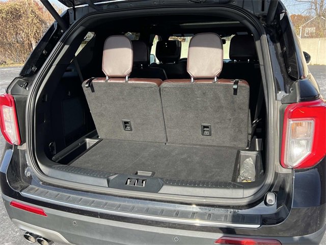 Certified 2023 Ford Explorer Platinum w/ Equipment Group 601A image 12