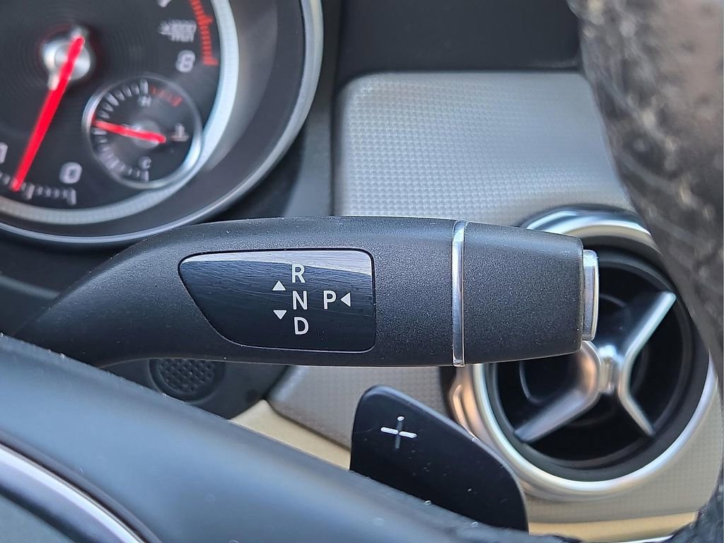 Used 2018 Mercedes-Benz GLA 250 4MATIC image 16