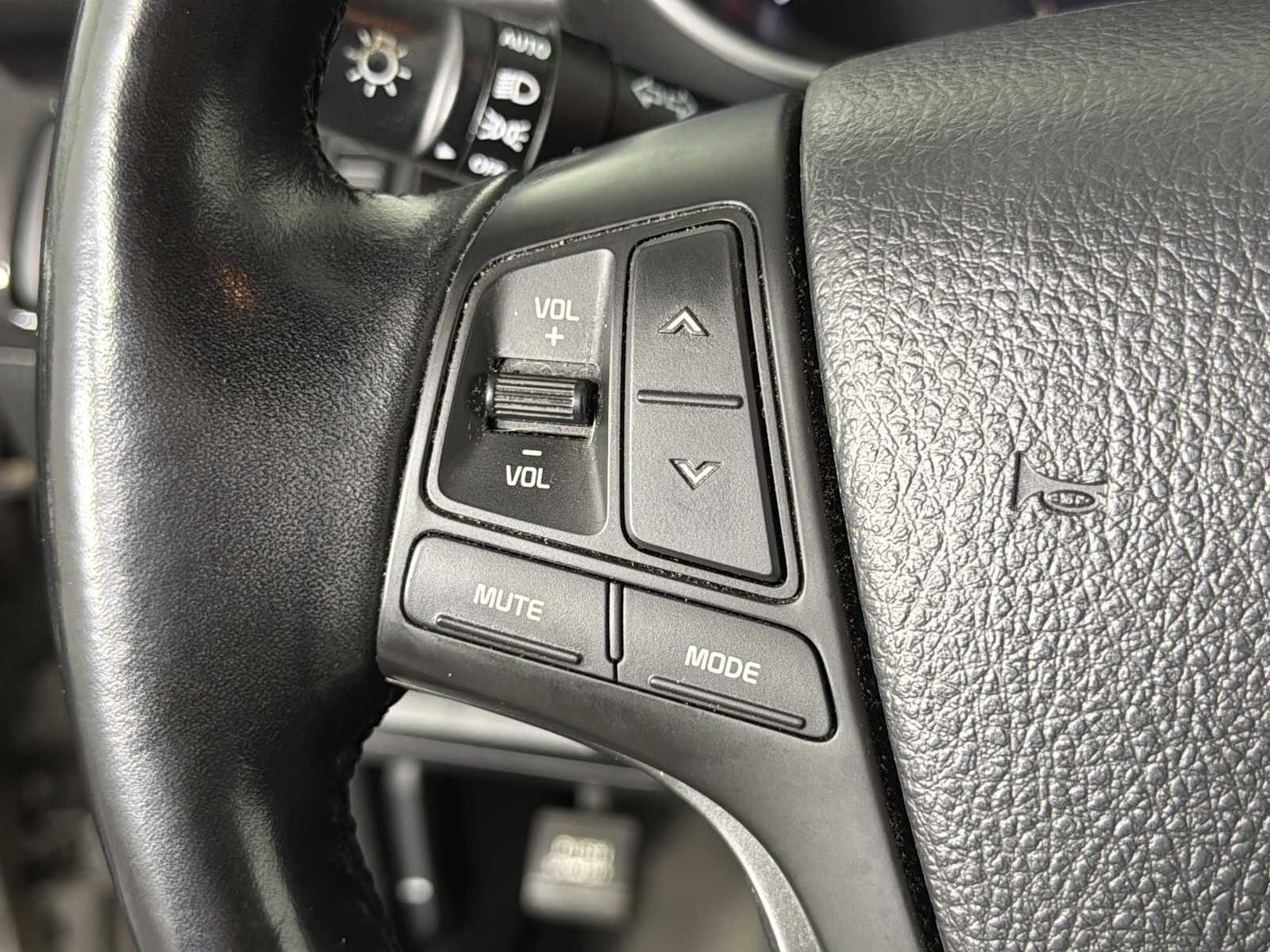 Used 2014 Kia Sorento SX w/ 3rd Row Package image 27