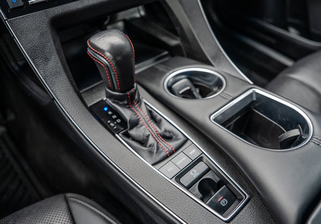 Used 2020 Toyota Avalon TRD image 22