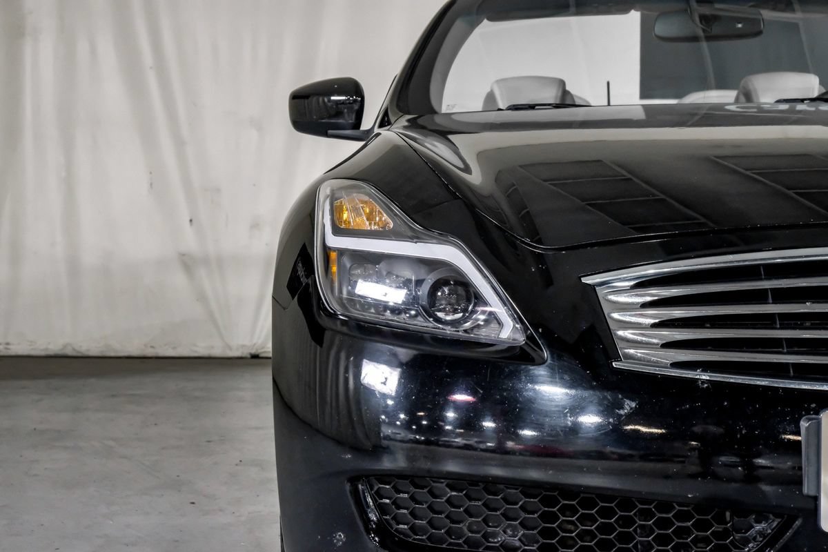 Used 2010 INFINITI G37 Convertible w/ Premium Pkg RWD image 31