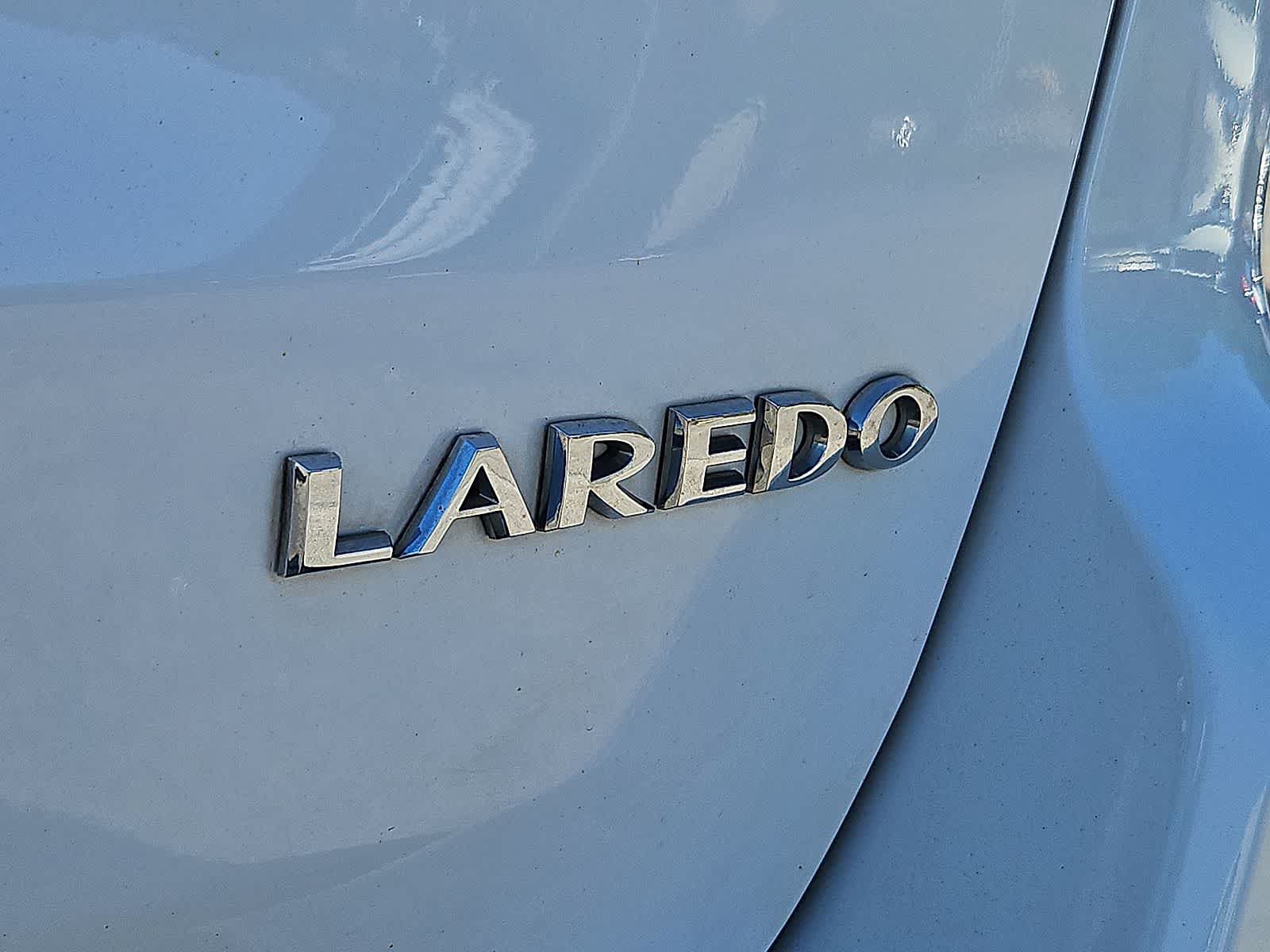 Used 2020 Jeep Grand Cherokee Laredo AWD/4WD image 38