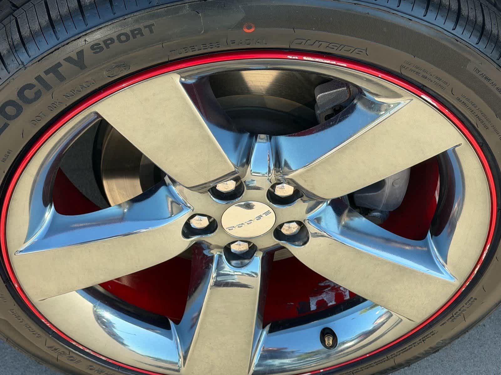 Used 2014 Dodge Challenger SXT RWD image 9