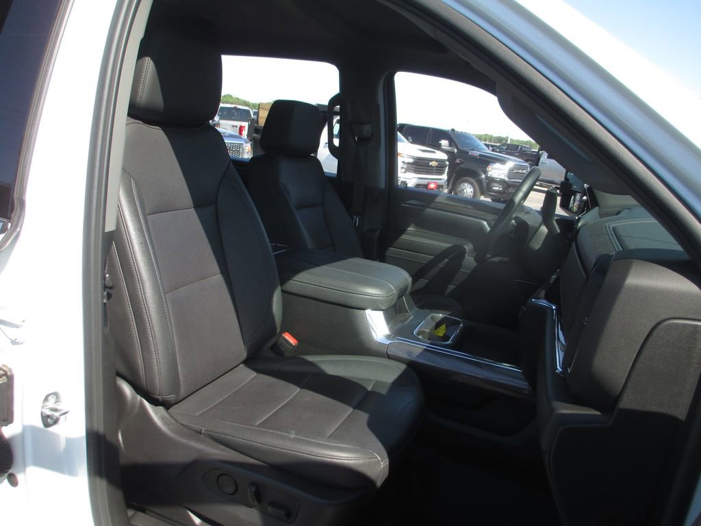 Used 2024 Chevrolet Silverado 3500 LTZ w/ LTZ Convenience Package AWD/4WD image 26