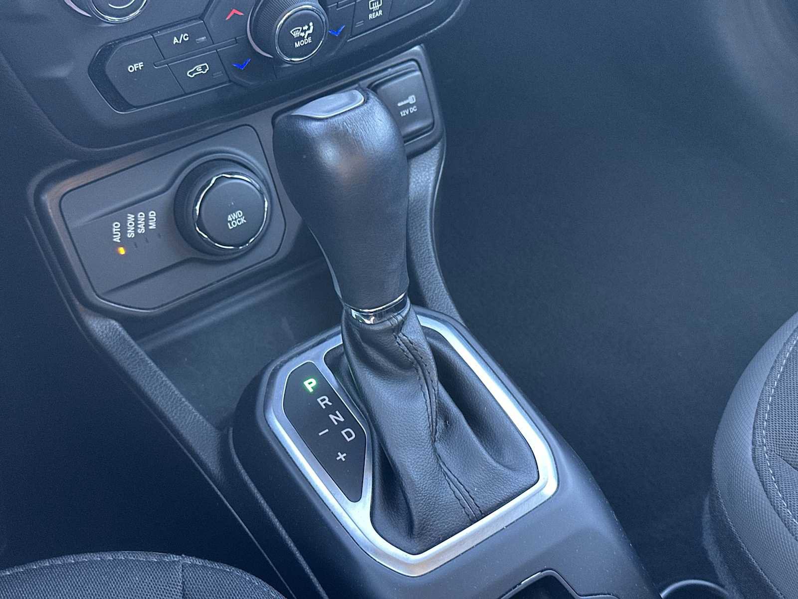 Used 2023 Jeep Renegade Latitude image 20