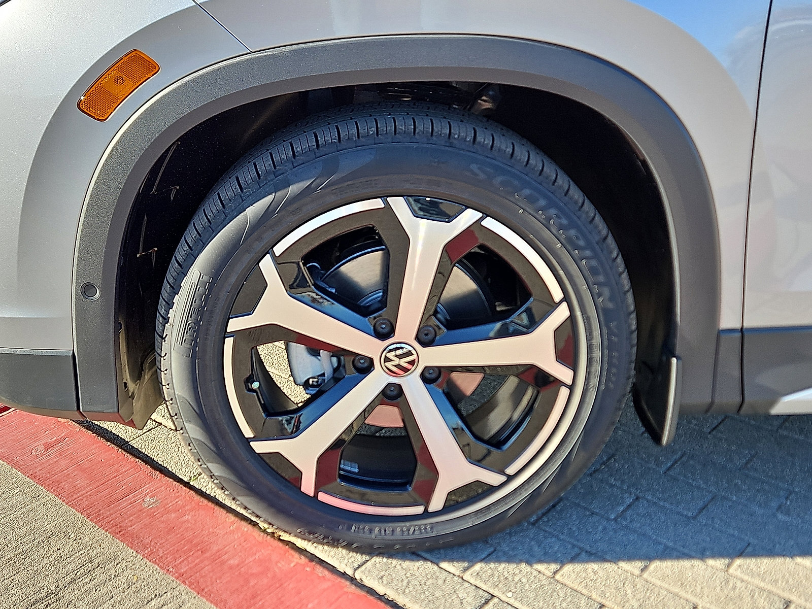 New 2026 Volkswagen Tiguan SE image 6