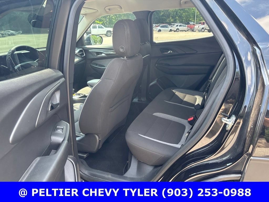 Used 2025 Chevrolet TrailBlazer LT w/ Convenience Package FWD image 17