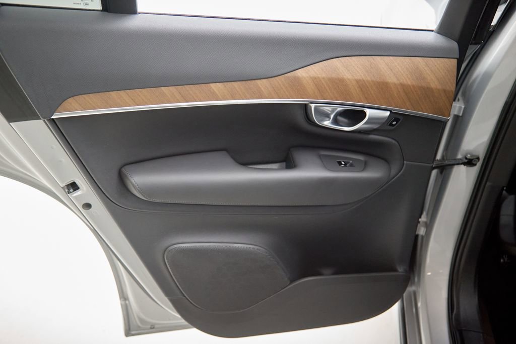 Certified 2023 Volvo XC90 B6 Plus w/ Protection Package Premier image 22