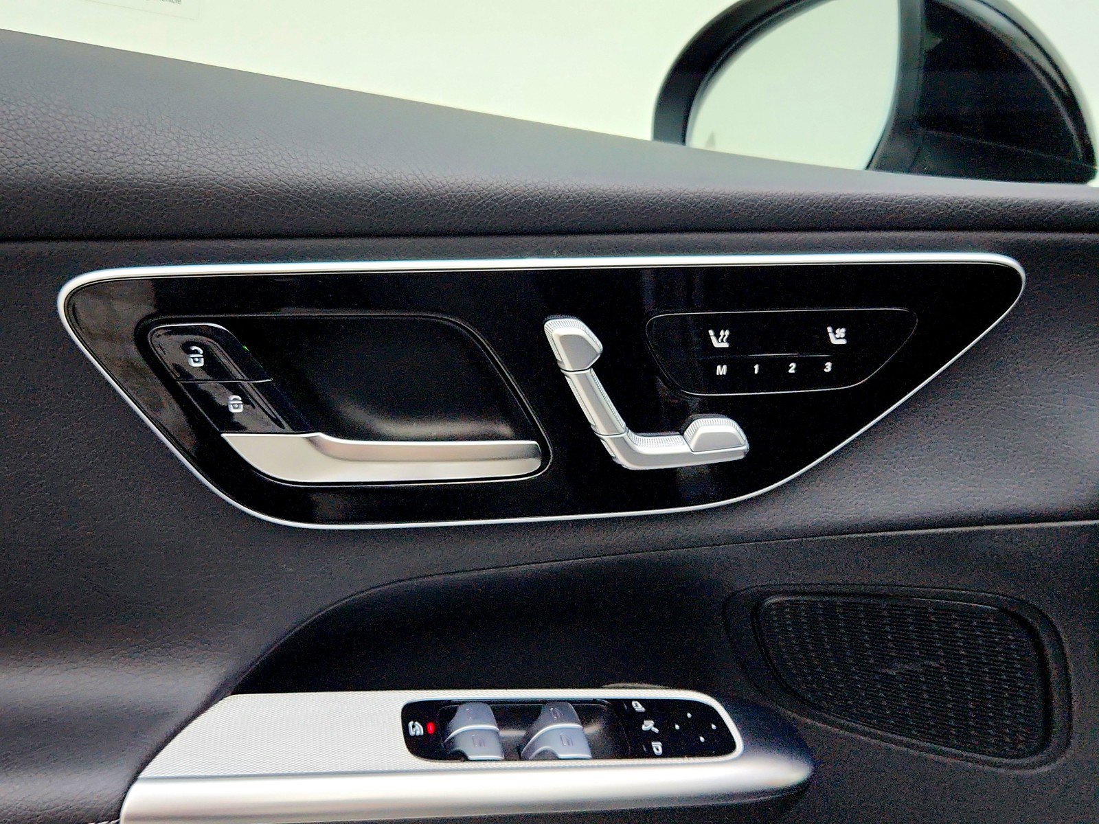 Certified 2026 Mercedes-Benz GLC 300 image 24