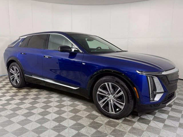 Used 2024 Cadillac Lyriq Luxury AWD/4WD image 9
