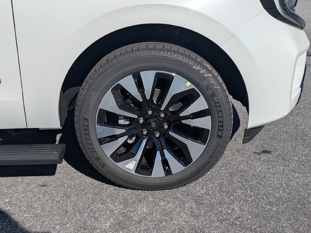 New 2027 Ford Expedition Max Platinum w/ Driver's Package RWD image 14
