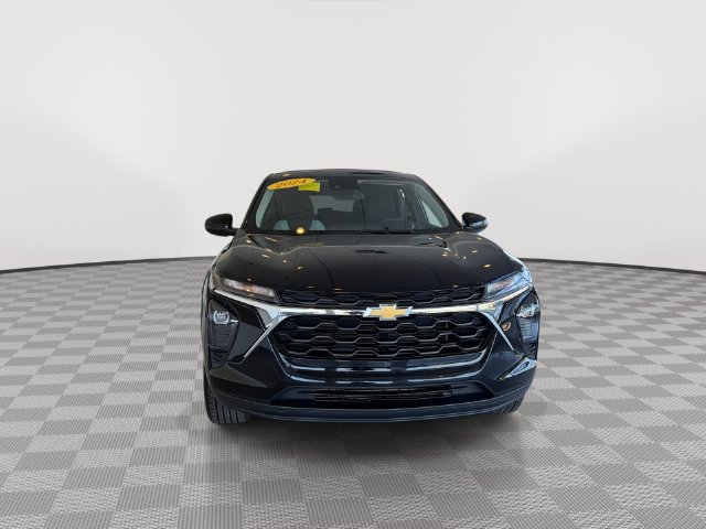 Certified 2024 Chevrolet Trax LS w/ LS Convenience Package FWD image 3