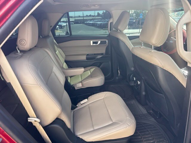 Used 2020 Ford Explorer XLT w/ Equipment Group 202A RWD image 24