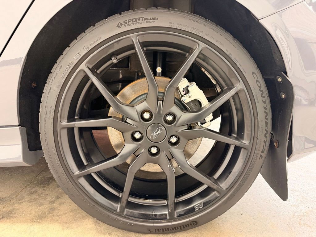 Used 2017 Ford Focus RS AWD/4WD image 11