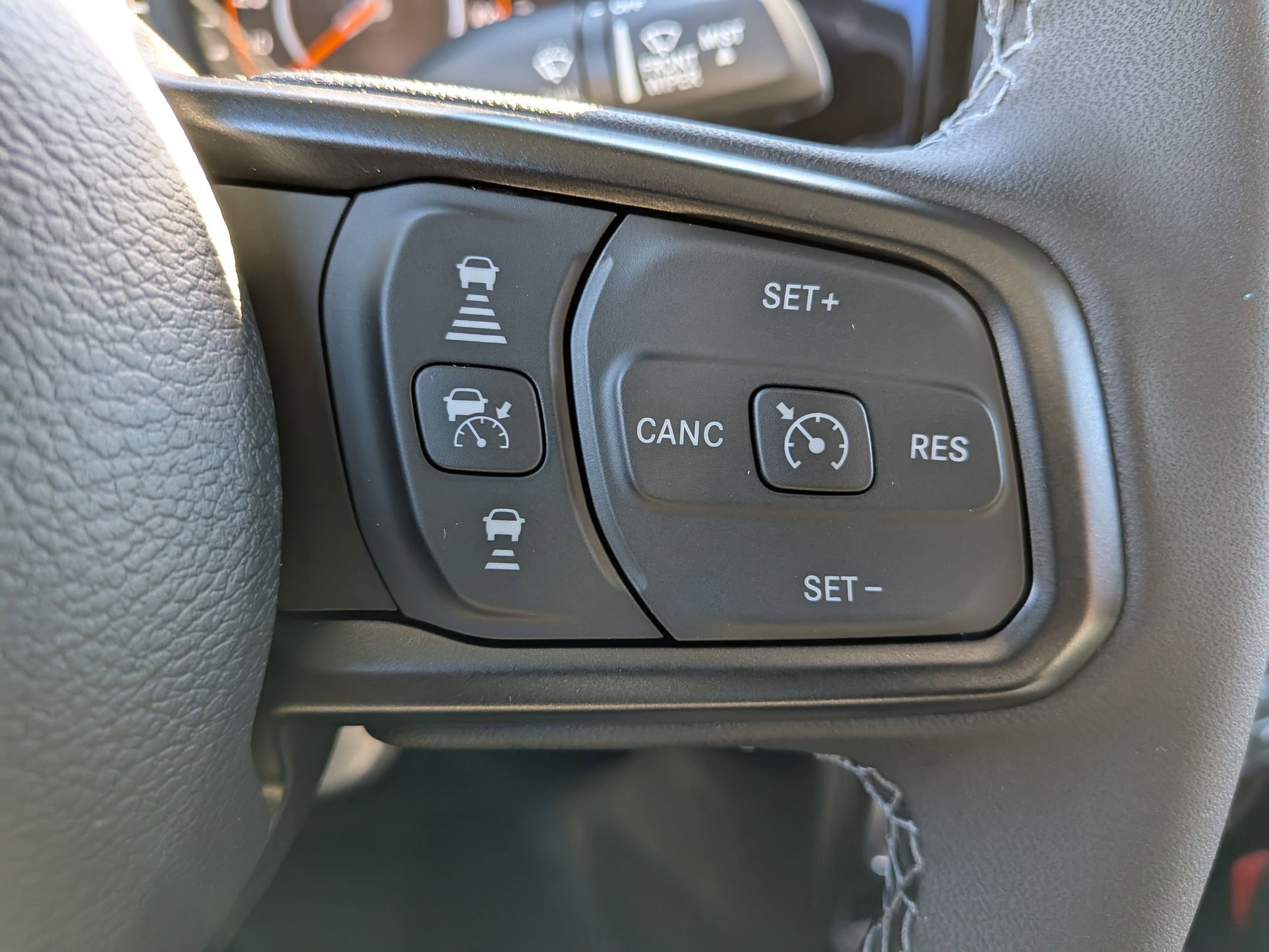 New 2025 Jeep Gladiator Sport image 14