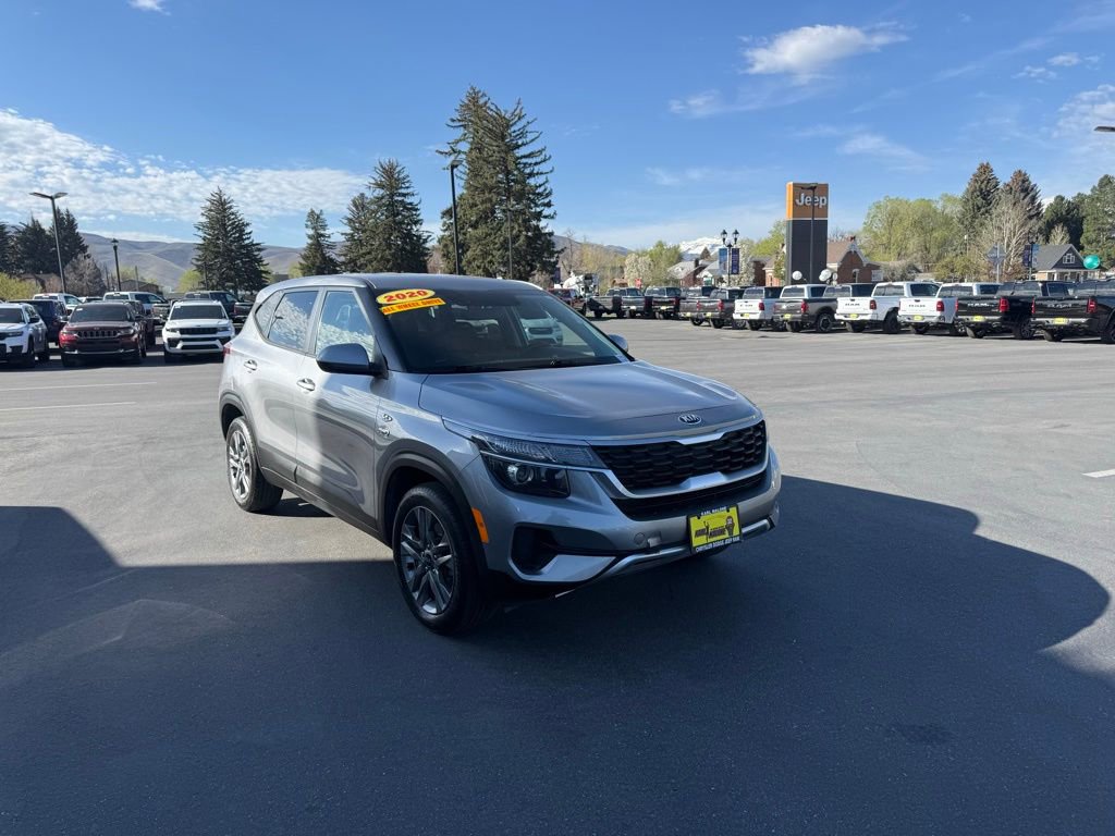 Used 2021 Kia Seltos LX image 2