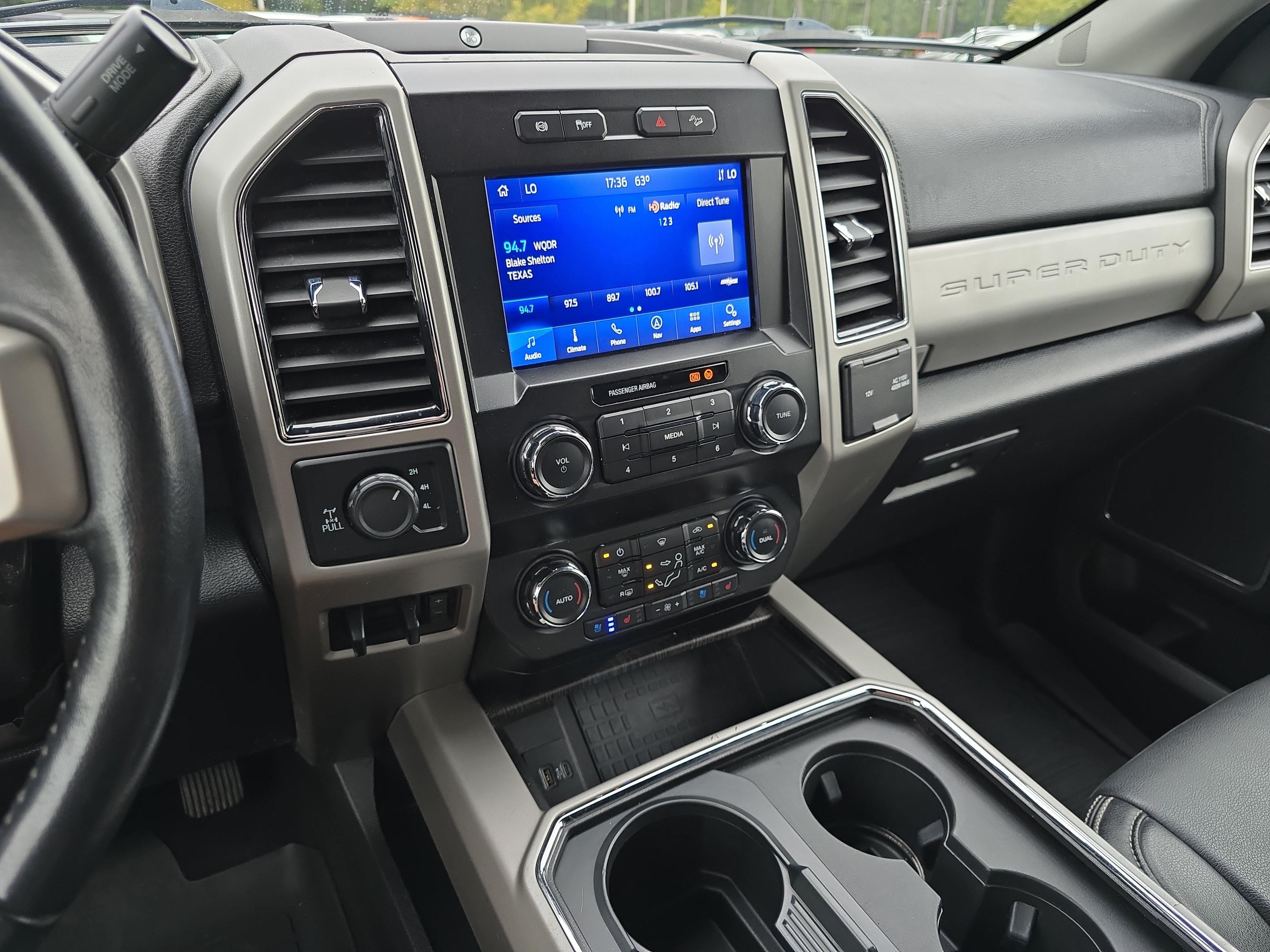 Used 2021 Ford F250 Lariat w/ Lariat Ultimate Package AWD/4WD image 19