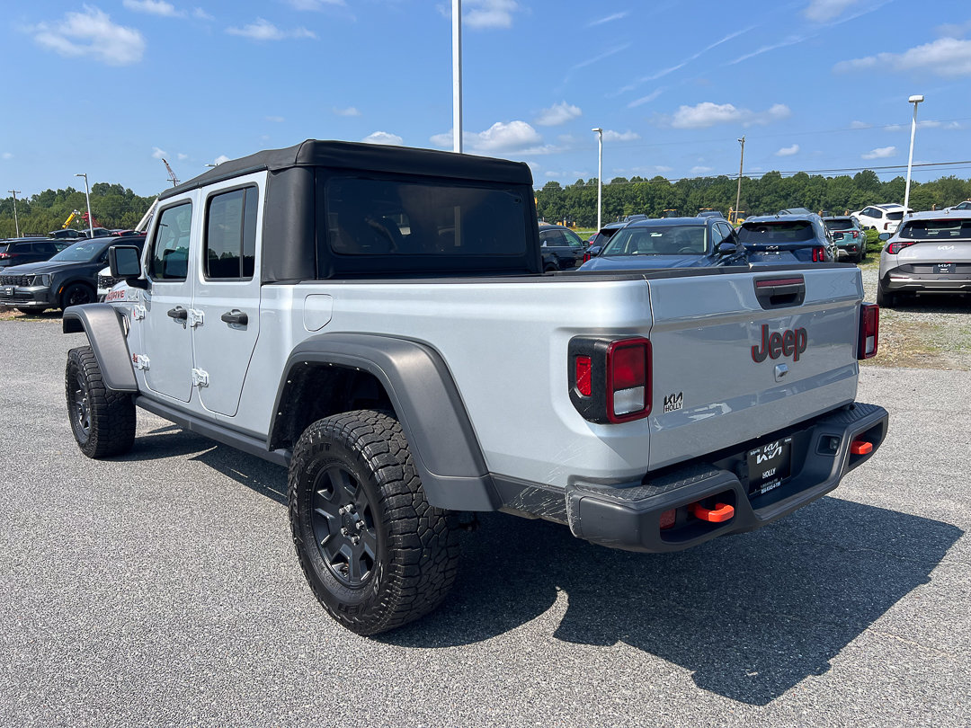 Used 2022 Jeep Gladiator Mojave AWD/4WD image 3