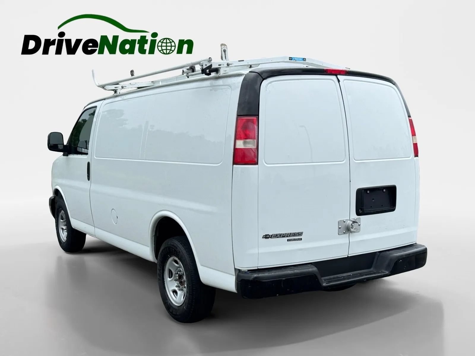 Used 2015 Chevrolet Express 3500 RWD image 7