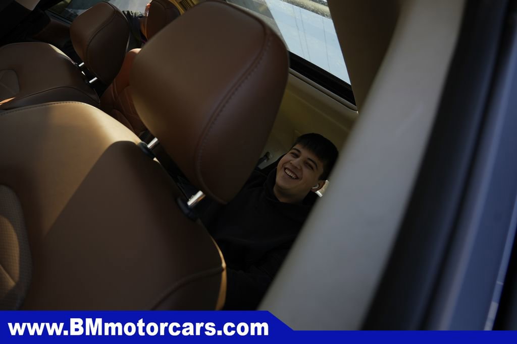 Used 2022 Nissan Pathfinder Platinum w/ Cargo Package AWD/4WD image 17