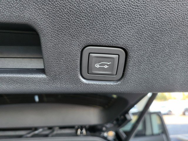 New 2026 Chevrolet Traverse RS w/ LPO, Floor Liner Package image 10