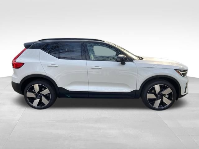 New 2026 Volvo EX40 Plus w/ Climate Package RWD image 8
