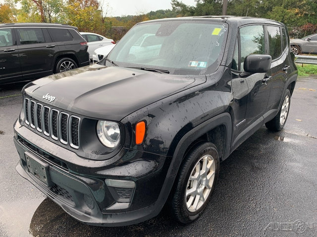 Used 2023 Jeep Renegade Latitude AWD/4WD image 1