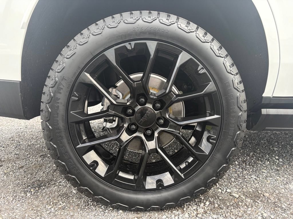 Used 2026 GMC Yukon AT4 Ultimate w/ LPO, Floor Liner Package AWD/4WD image 21
