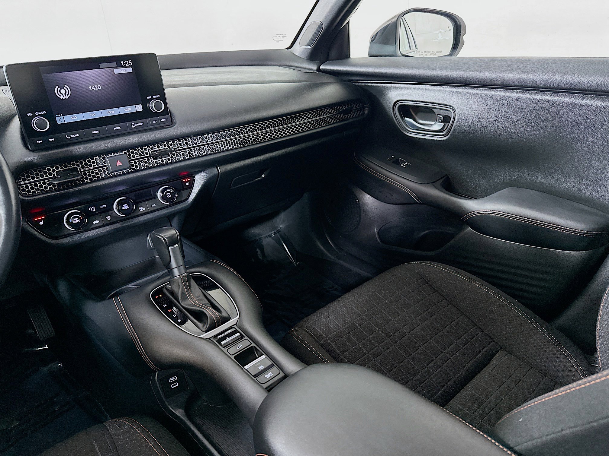 Certified 2025 Honda HR-V Sport image 22