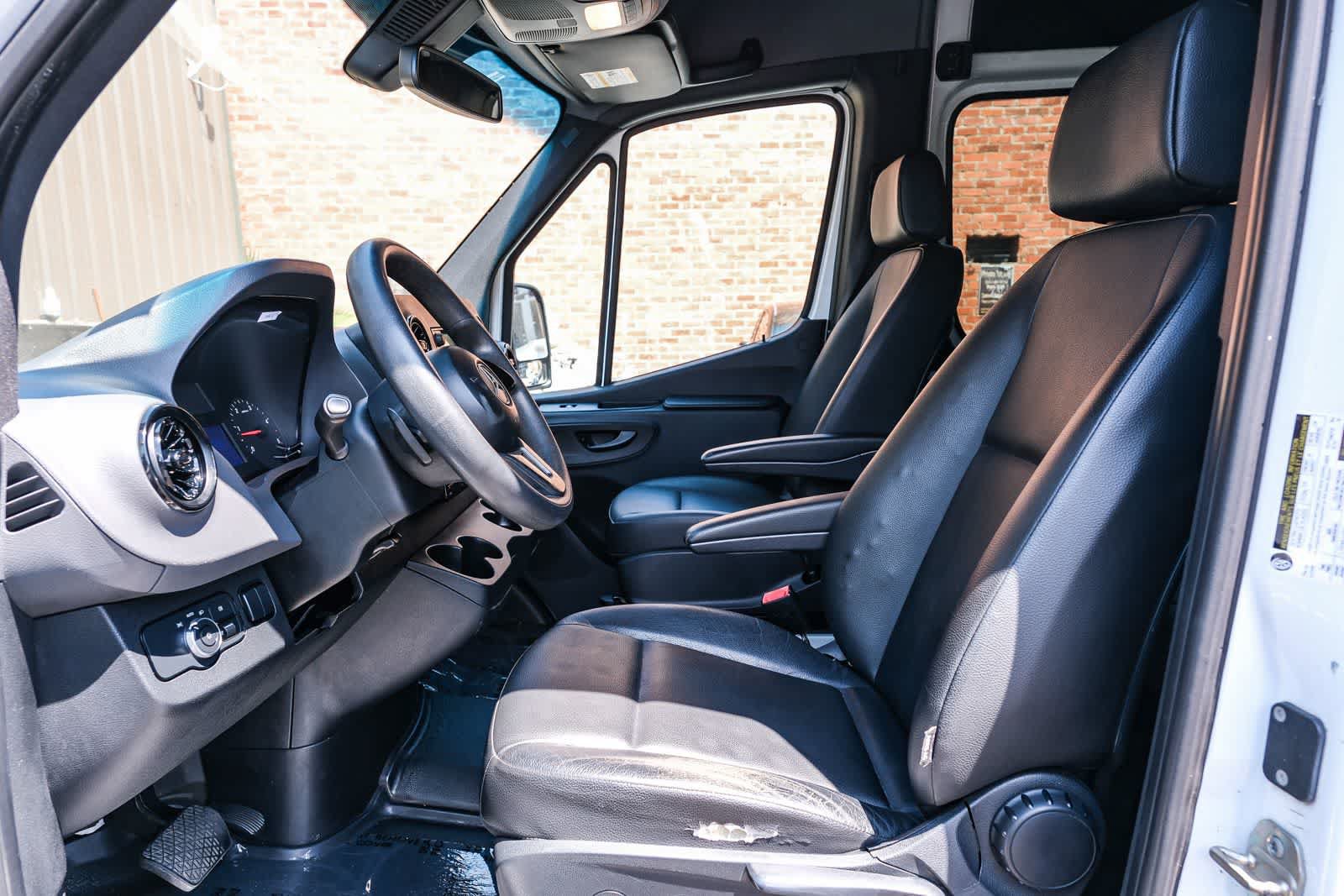 Used 2020 Mercedes-Benz Sprinter 2500 image 25