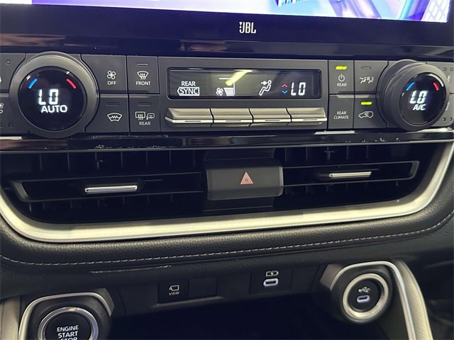 Used 2024 Toyota Grand Highlander AWD image 30