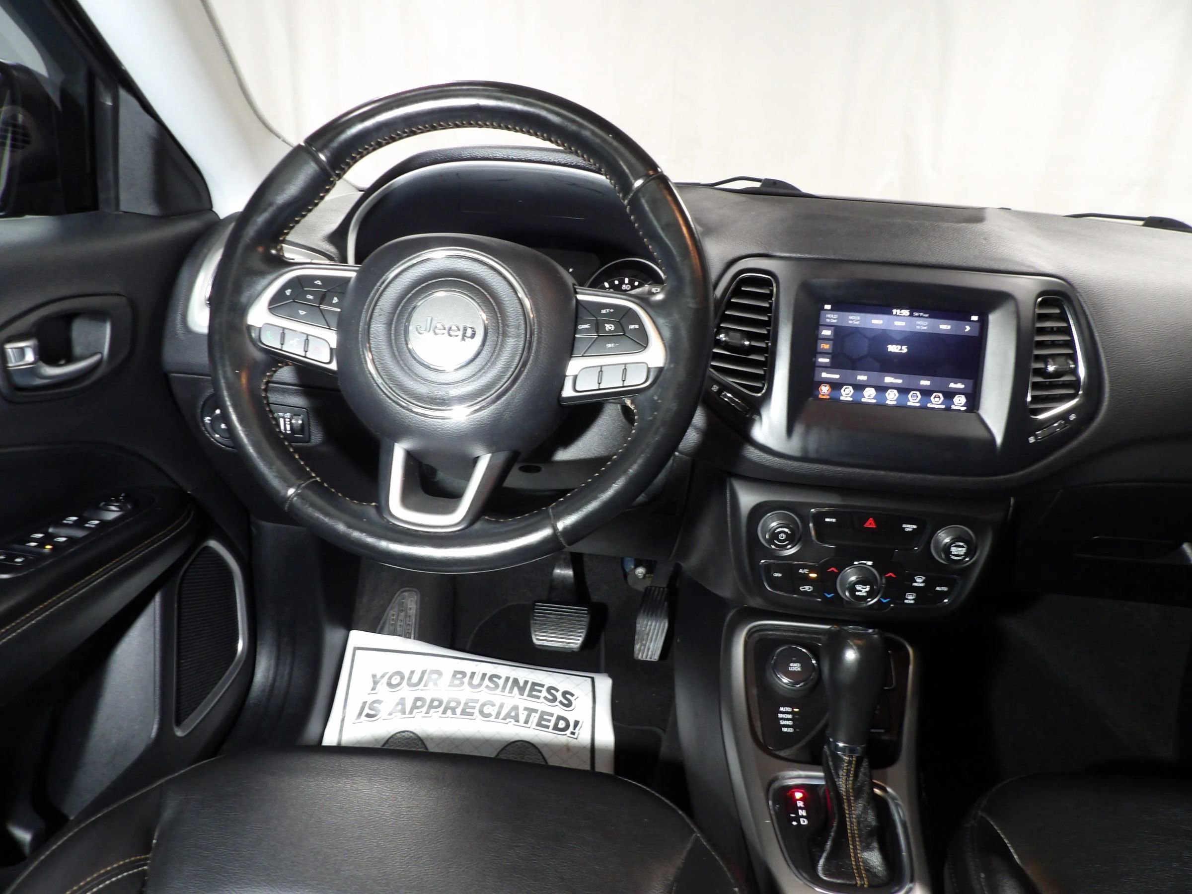 Used 2020 Jeep Compass Latitude AWD/4WD image 11