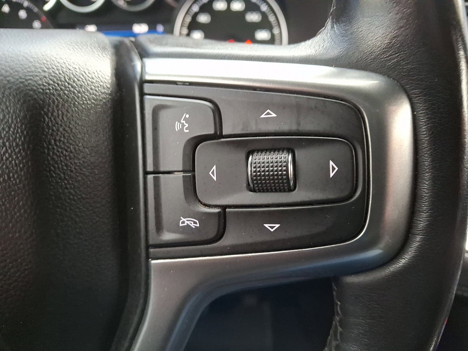 Used 2022 Chevrolet Tahoe LS w/ Driver Alert Package image 24